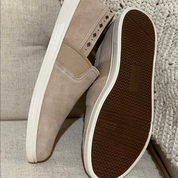 NEW‎ Spenco Santa Barbara Rivet Slip-On Suede Sneakers 7.5 Water Repellent Comfy - Picture 15 of 16